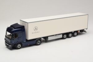 Mercedes Actros 1044 Niebieski Minichamps 1:43 B66000604 Metal