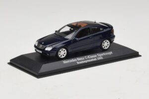 Mercedes C-Class Sportscoupe CL203 Blue Metallic Bundespressball Minichamps 1:43 MB010 Metal — zdjęcie 2 z 5