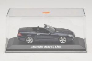 Mercedes SL R230 Niebieski Metalik Maxichamps 1:43 940037531 Metal — zdjęcie 4 z 5