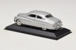 Mercury Monterey Srebrny Minichamps 1:43 400082404 Metal — zdjęcie 3 z 5