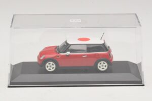 Mini Cooper One R50 Czerwony Z Japońską Flagą Minichamps 1:43 MINI034 Metal — zdjęcie 4 z 5