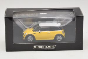 Mini Cooper One R50 z Pakietem Aero Żółty Minichamps 1:43 431138274 Metal — zdjęcie 4 z 4