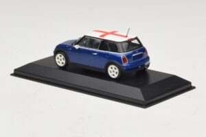 Mini Cooper S R53 Niebieski Z Angielską Flagą Minichamps 1:43 MINI012 Metal — zdjęcie 3 z 5