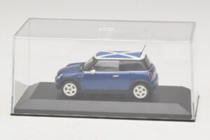 Mini Cooper S R53 Niebieski Z Flagą Szkocką Minichamps 1:43 MINI016 Metal — zdjęcie 4 z 5