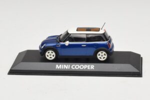 Mini Cooper S R53 Ciemnoniebieski Z Panoramicznym Dachem Minichamps 1:43 MINI021 Metal