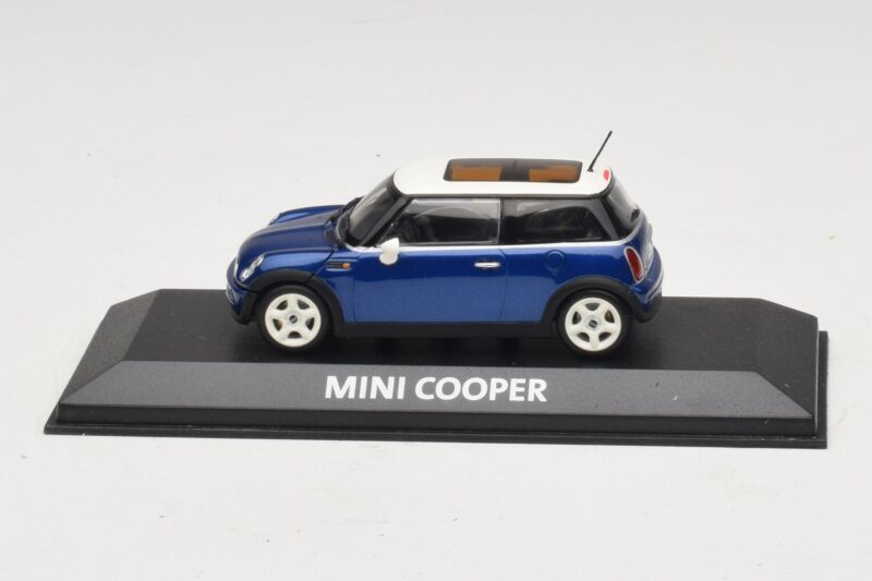 Mini Cooper S R53 Ciemnoniebieski Z Panoramicznym Dachem Minichamps 1:43 MINI021 Metal