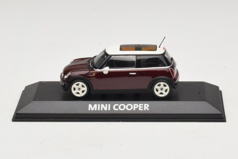Mini Cooper S R53 Ciemnoczerwony Z Panoramicznym Dachem Minichamps 1:43 MINI019 Metal