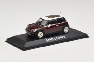 Mini Cooper S R53 Ciemnoczerwony Z Panoramicznym Dachem Minichamps 1:43 MINI019 Metal — zdjęcie 2 z 4