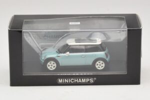 Mini Cooper S R53 Jasnoniebieski Metalik Z Panoramicznym Dachem Minichamps 1:43 MINI018 Metal — zdjęcie 4 z 4