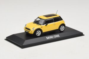 Mini Cooper S R53 Liquid Yellow Z Panoramicznym Dachem Minichamps 1:43 MINI013 Metal — zdjęcie 2 z 4
