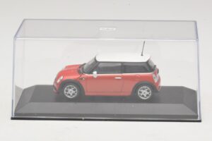 Mini Cooper S R53 Czerwony Z Białym Dachem Minichamps 1:43 MINI025 Metal — zdjęcie 4 z 5