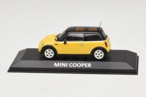 Mini Cooper S R53 Żółty Z Czarnym Dachem Minichamps 1:43 MINI031 Metal