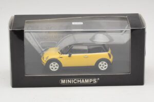Mini Cooper S R53 Żółty Z Czarnym Dachem Minichamps 1:43 MINI031 Metal — zdjęcie 4 z 4