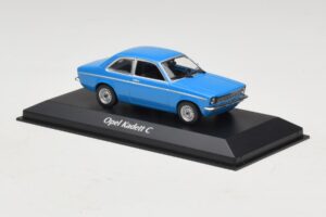 Opel Kadett C Niebieski Maxichamps 1:43 940045601 Metal — zdjęcie 3 z 5