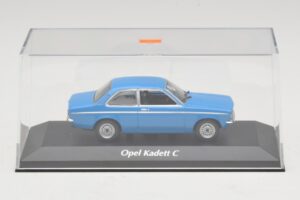 Opel Kadett C Niebieski Maxichamps 1:43 940045601 Metal — zdjęcie 4 z 5