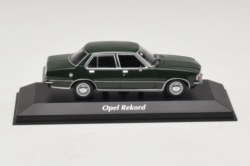 Opel Rekord D Ciemnozielony Maxichamps 1:43 940044001 Metal