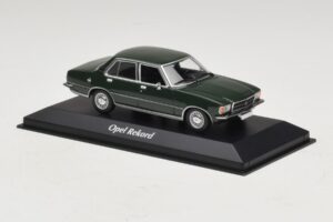 Opel Rekord D Ciemnozielony Maxichamps 1:43 940044001 Metal — zdjęcie 3 z 5