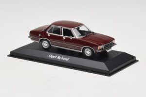 Opel Rekord D Ciemnoczerwony Maxichamps 1:43 940044000 Metal — zdjęcie 3 z 5