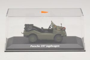 Porsche 597 Jagdwagen Oliwkowy Maxichamps 1:43 940065300 Metal — zdjęcie 4 z 5