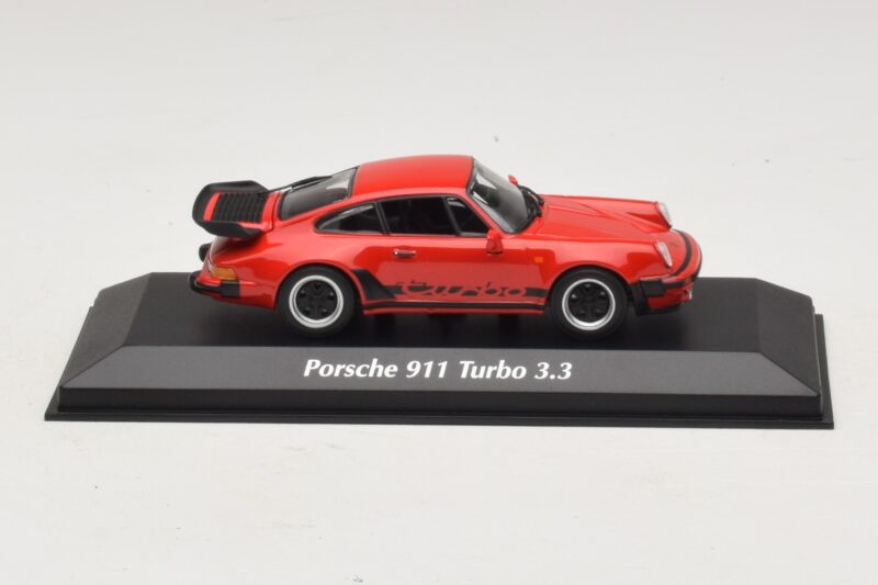 Porsche 911 930 Turbo 3.3 Czerwony Maxichamps 1:43 940069000 Metal