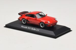 Porsche 911 930 Turbo 3.3 Czerwony Maxichamps 1:43 940069000 Metal — zdjęcie 3 z 5