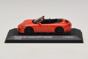 Porsche 911 991.1 Carrera 4 GTS Kabriolet Pomarańczowy Minichamps 1:43 410067331 Metal