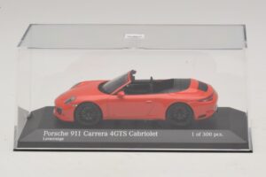 Porsche 911 991.1 Carrera 4 GTS Kabriolet Pomarańczowy Minichamps 1:43 410067331 Metal — zdjęcie 4 z 5