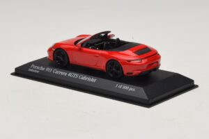 Porsche 911 991.1 Carrera 4 GTS Kabriolet Czerwony Minichamps 1:43 410067330 Metal — zdjęcie 3 z 5