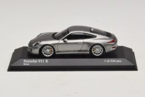 Porsche 911 991.1 R Srebrny Minichamps 1:43 410066224 Metal