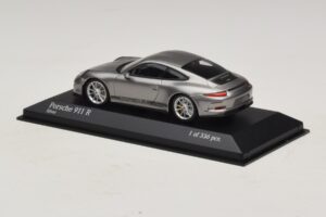 Porsche 911 991.1 R Srebrny Minichamps 1:43 410066224 Metal — zdjęcie 3 z 5