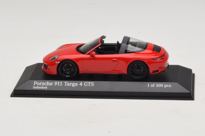 Porsche 911 991.1 Targa 4 GTS Czerwony Minichamps 1:43 410067340 Metal