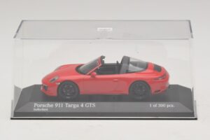 Porsche 911 991.1 Targa 4 GTS Czerwony Minichamps 1:43 410067340 Metal — zdjęcie 4 z 5