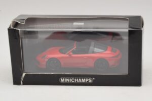 Porsche 911 991.1 Targa 4 GTS Czerwony Minichamps 1:43 410067340 Metal — zdjęcie 5 z 5