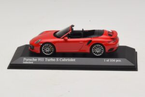 Porsche 911 991.1 Turbo S Kabriolet Czerwony Minichamps 1:43 410067180 Metal