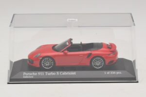 Porsche 911 991.1 Turbo S Kabriolet Czerwony Minichamps 1:43 410067180 Metal — zdjęcie 4 z 5