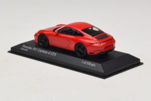 Porsche 911 991.2 Carrera 4 GTS Czerwony Minichamps 1:43 410067320 Metal — zdjęcie 3 z 5
