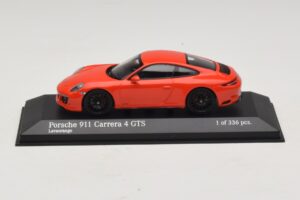 Porsche 911 991.2 Carrera 4 GTS Pomarańczowy Minichamps 1:43 410067321 Metal