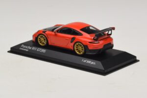 Porsche 911 991.2 GT2 RS Pomarańczowy Minichamps 1:43 410067229 Metal — zdjęcie 3 z 5