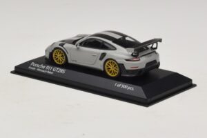 Porsche 911 991.2 GT2 RS Weissach Package Chalk Minichamps 1:43 410067220 Metal — zdjęcie 3 z 5