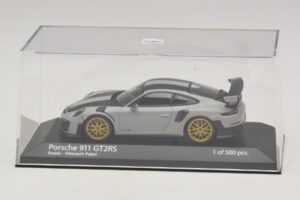 Porsche 911 991.2 GT2 RS Weissach Package Chalk Minichamps 1:43 410067220 Metal — zdjęcie 4 z 5