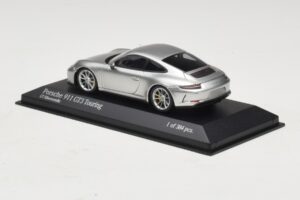 Porsche 911 991.2 GT3 Touring Srebrny Minichamps 1:43 410067422 Metal — zdjęcie 3 z 5