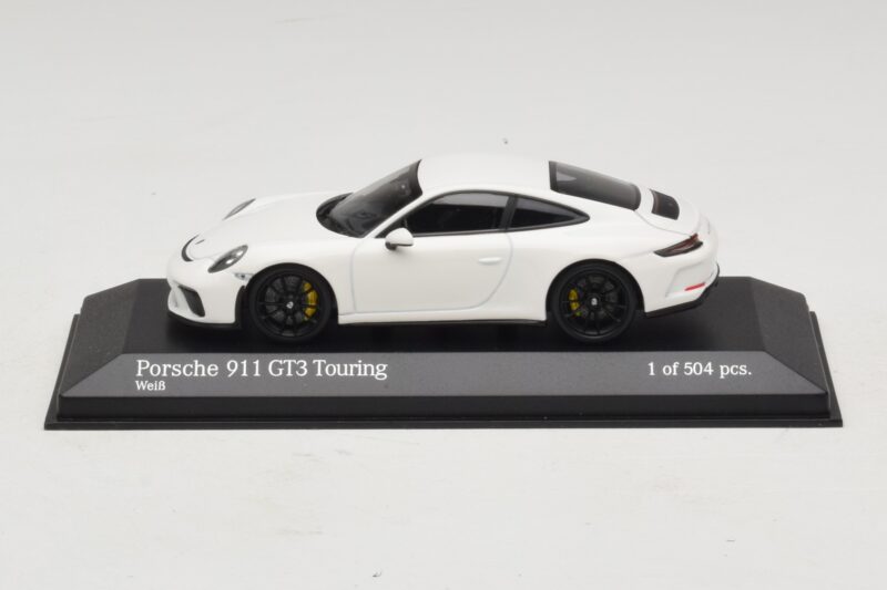Porsche 911 991.2 GT3 Touring Biały Minichamps 1:43 410067420 Metal