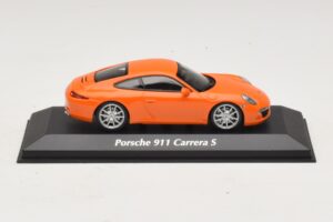 Porsche 911 991 Carrera S Pomarańczowy Maxichamps 1:43 940060221 Metal