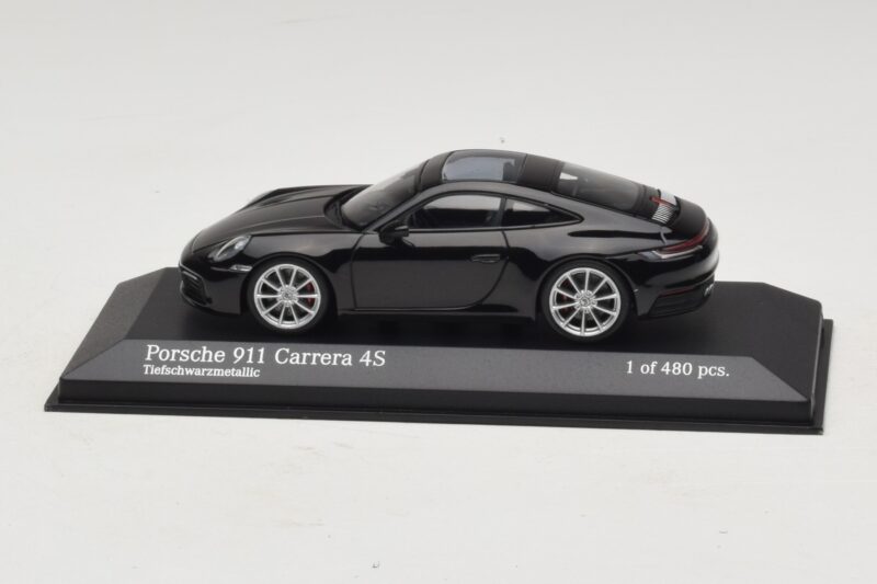 Porsche 911 992 Carrera 4S Czarny Metalik Minichamps 1:43 Porsche 911 992 Carrera 4S Czarny Metalik Minichamps 1:43 410069320 Metal