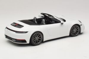 Porsche 911 992 Carrera 4S Kabriolet Biały Minichamps 1:18 155067330 Metal — zdjęcie 2 z 6