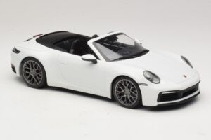 Porsche 911 992 Carrera 4S Kabriolet Biały Minichamps 1:18 155067330 Metal — zdjęcie 4 z 6