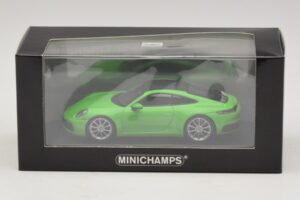Porsche 911 992 Carrera 4S Zielony Minichamps 1:43 410069322 Metal — zdjęcie 5 z 5