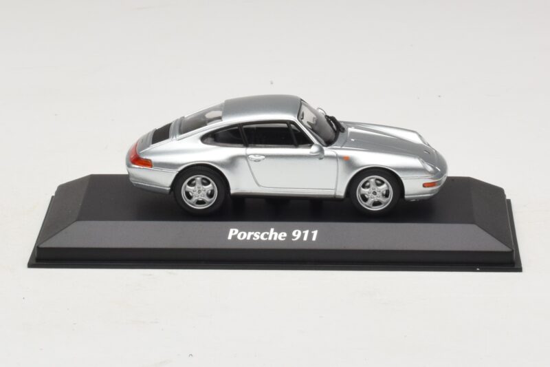 Porsche 911 993 Srebrny Maxichamps 1:43 940063001 Metal