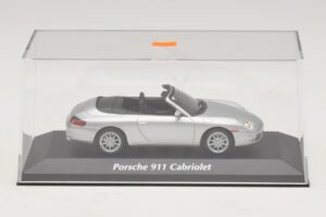 Porsche 911 996 Kabriolet Srebrny Maxichamps 1:43 940061031 Metal — zdjęcie 4 z 5