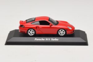 Porsche 911 996 Turbo Czerwony Maxichamps 1:43 940069300 Metal